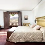 וילה Casa La Rueda With Pool אדחה