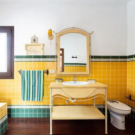 Villa Casa La Rueda With Pool