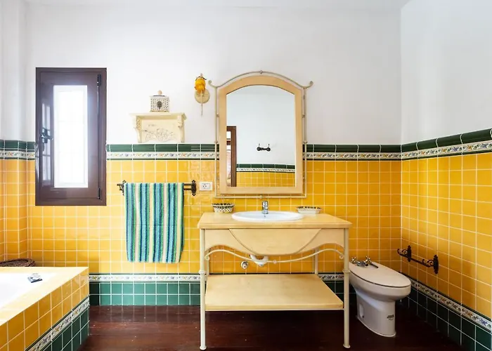 Villa Casa La Rueda With Pool