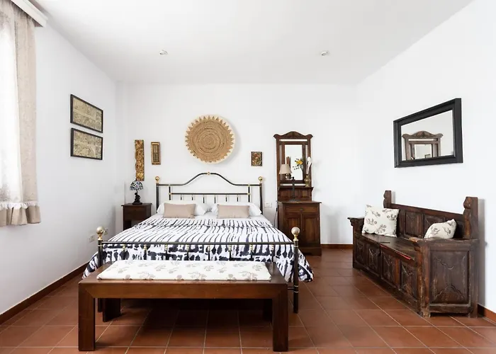 Villa Casa La Rueda With Pool