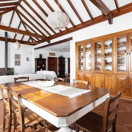 Villa Casa La Rueda With Pool