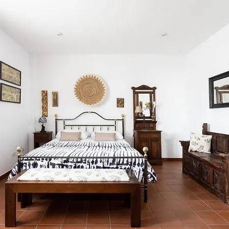 Villa Casa La Rueda With Pool